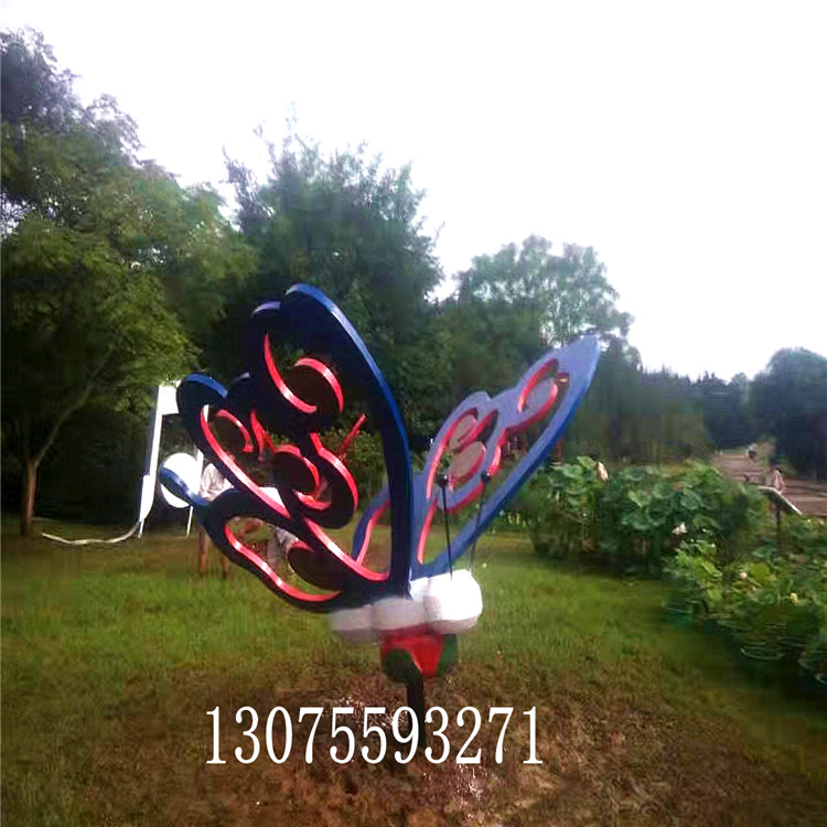 徐州玻璃鋼雕塑廠：制作時，一定要重視鑄銅雕塑的細(xì)節(jié)